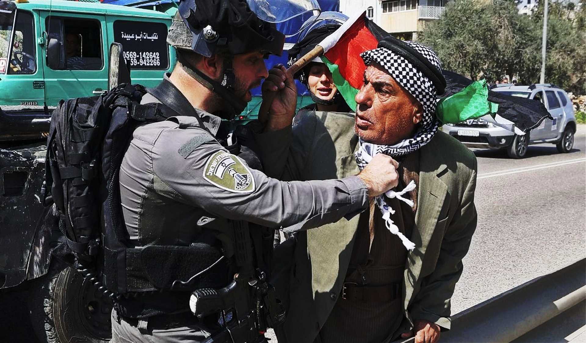 فلسطين في صراع مع الثكنة