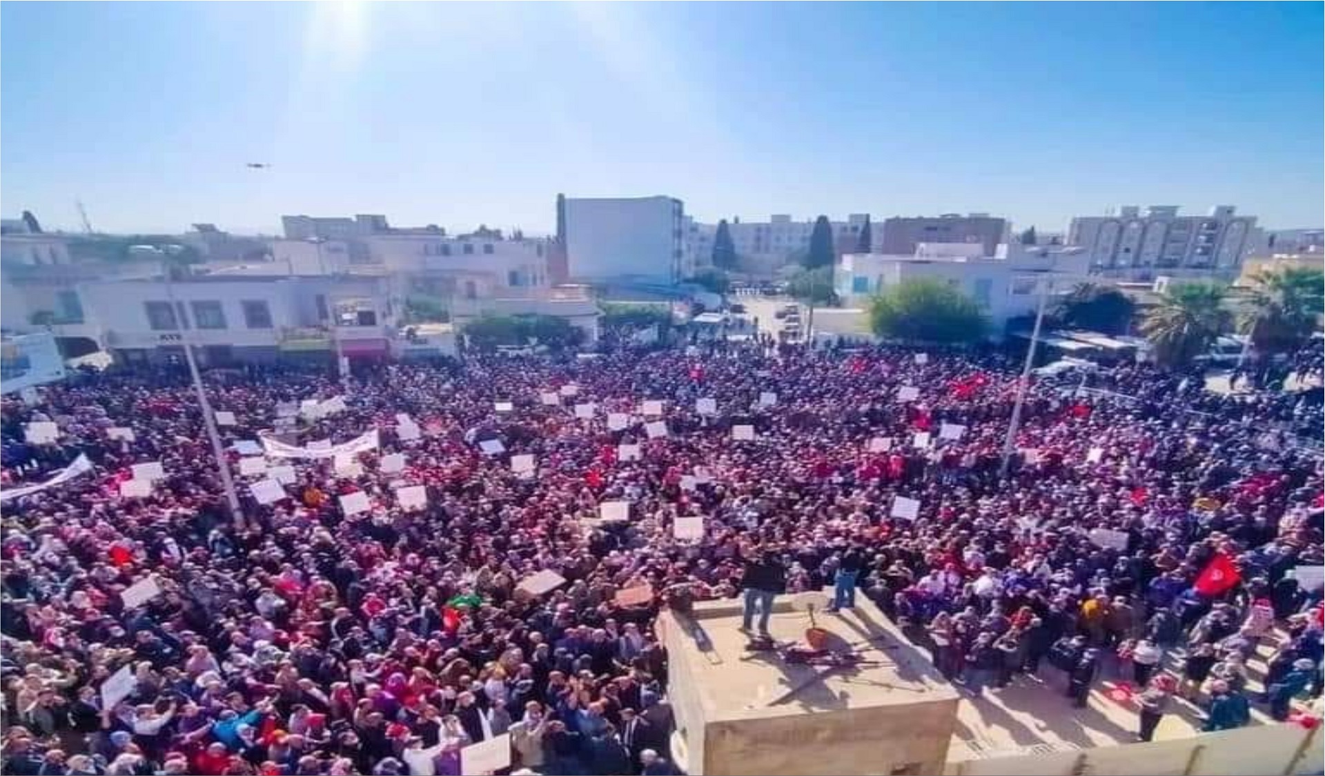 يوم أخر من أيام الوقوف في وجه الانقلاب