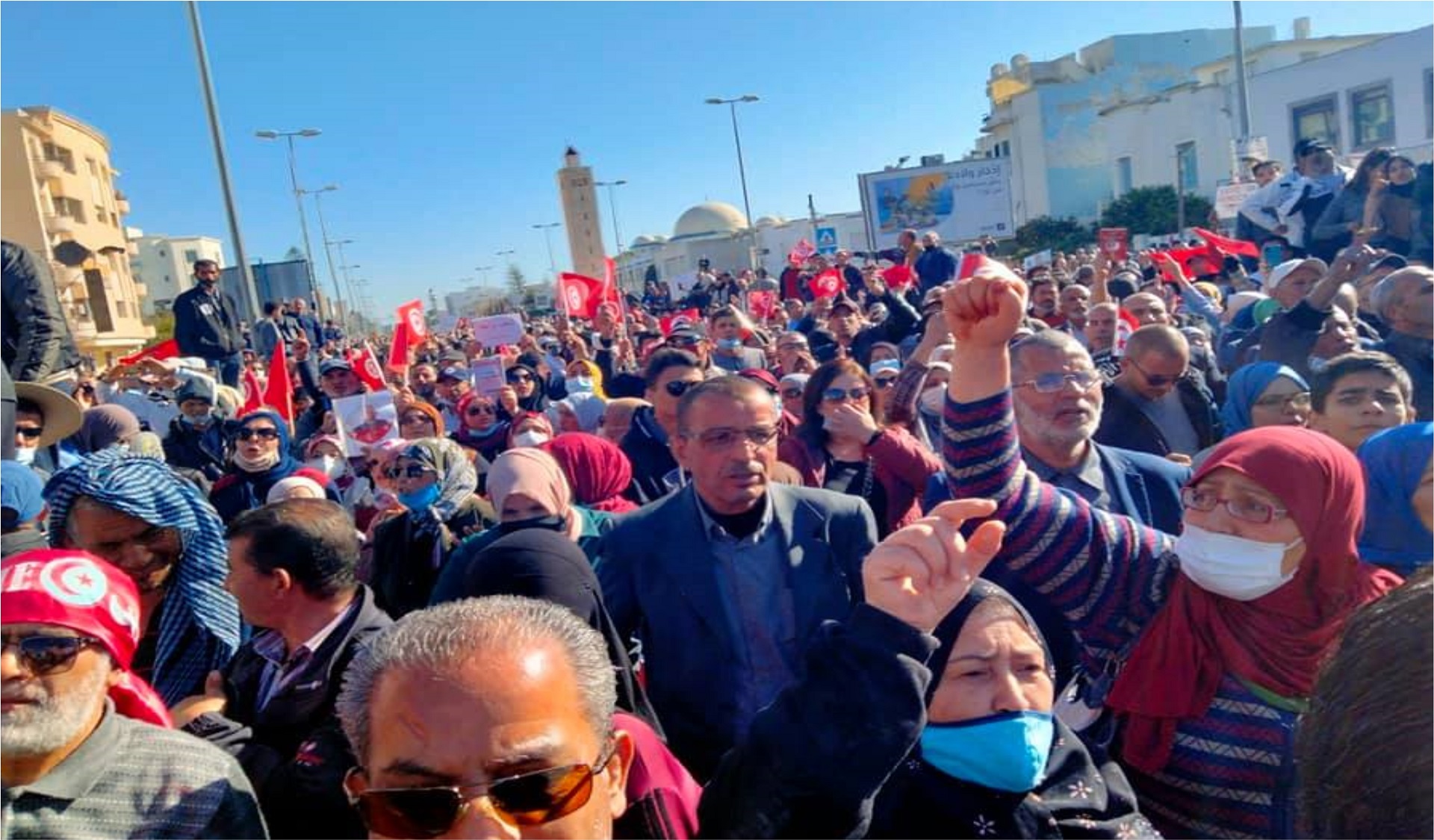 اليوم عاد بذاكرتي إلى بدايات حكم ابن عليّ