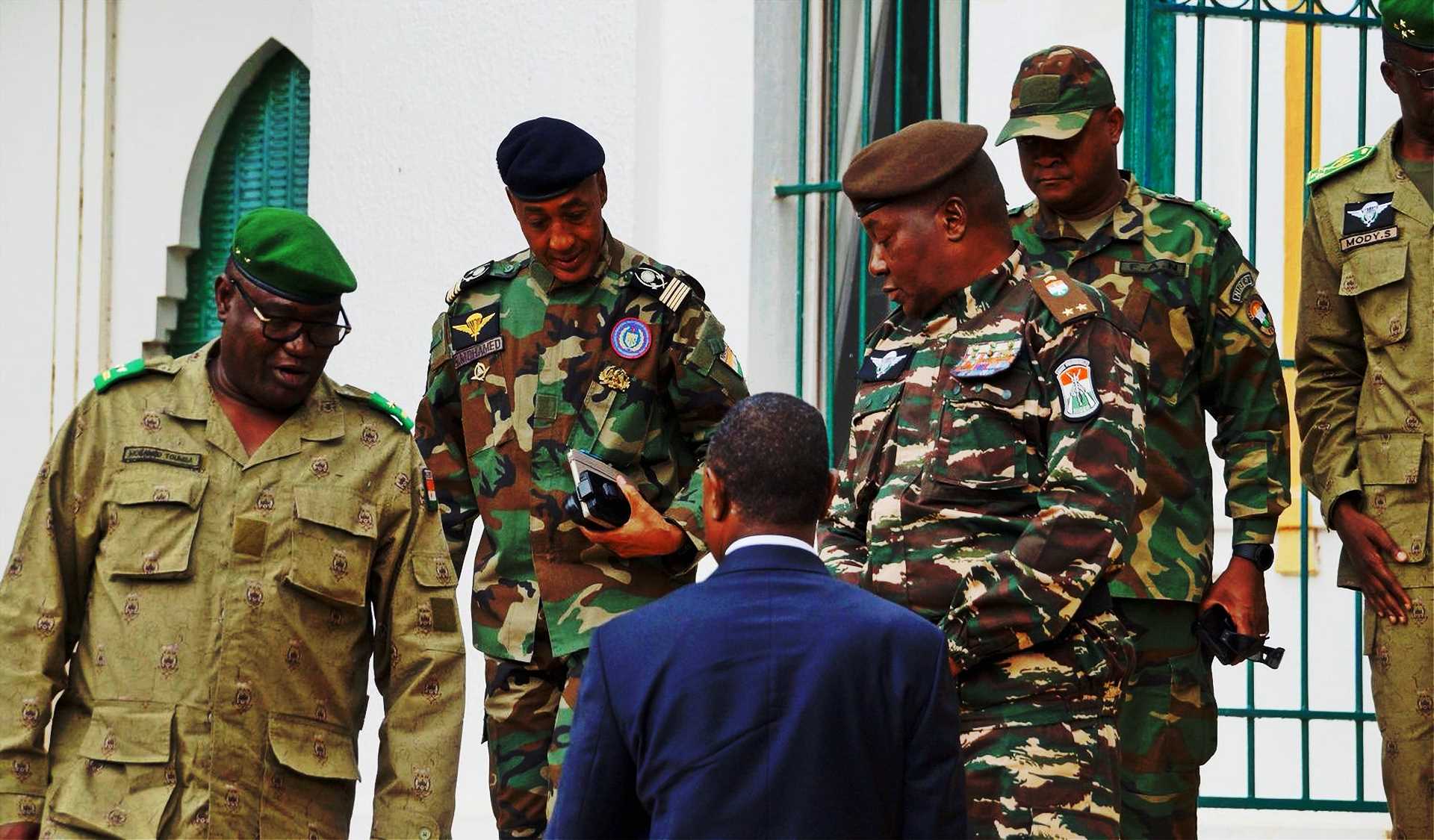 الإنقلاب العسكري في النيجر : حدث معقد للغاية ومازال غير مفهوم