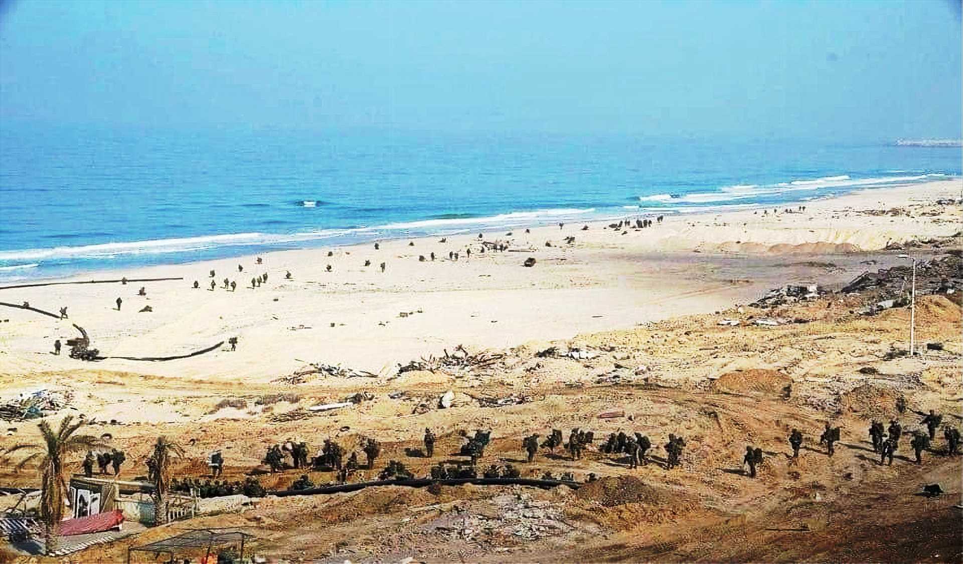 إسرائيل بدأت إغراق أراضي غزة بمياه البحر المالحة