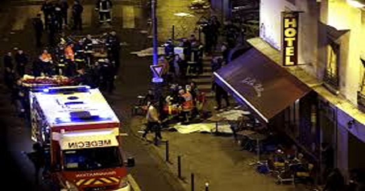 Comment analysez-vous les réactions des autorités et des responsables politiques à ces attaques, notamment les intonations très martiales du Président Hollande?